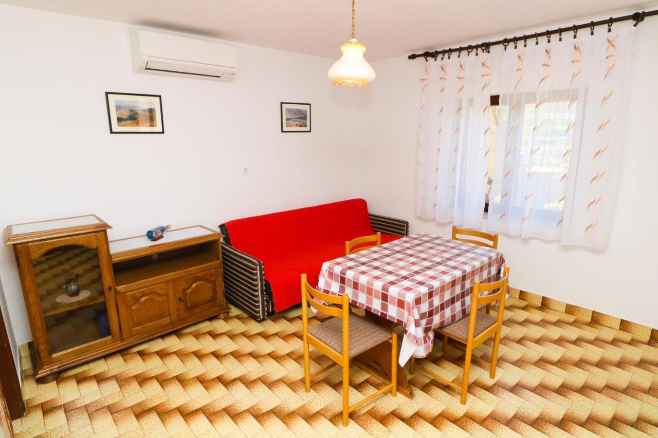 Apartment Beti With Balcony Башка Экстерьер фото