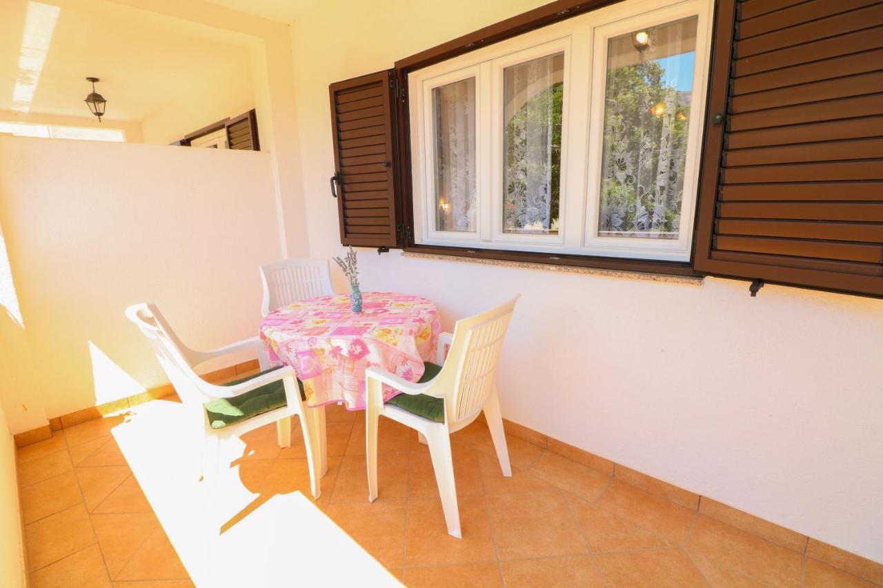 Apartment Beti With Balcony Башка Экстерьер фото