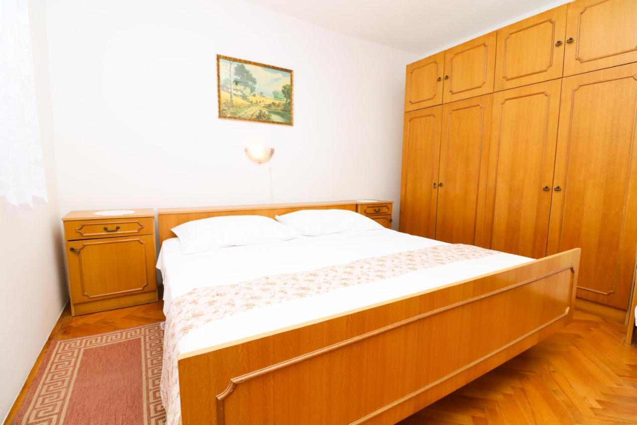 Apartment Beti With Balcony Башка Экстерьер фото